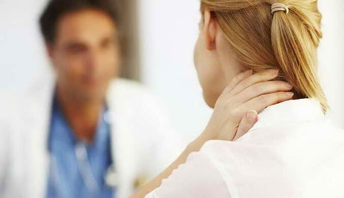 Appeal to a doctor if osteocondrosis suspicion